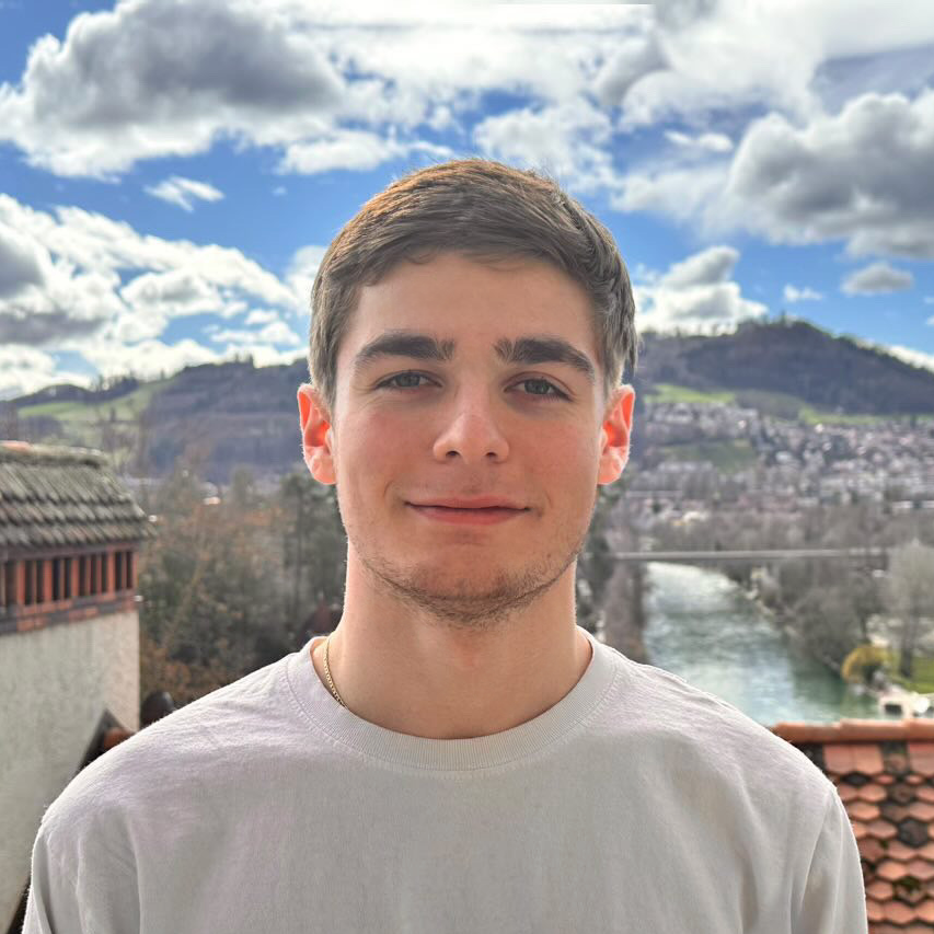 Matteo Pesenti headshot